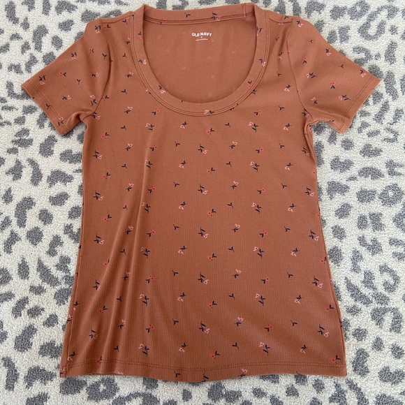 OLD NAVY BROWN RIBBED TEE SIZE MEDIUM - Picture 2 of 5